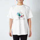 Clozettaのスケボーをするペンギン Regular Fit T-Shirt