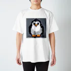 hakusyuuの優しい眼差しペンギン Regular Fit T-Shirt