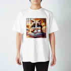 TomaTracksの骨をくわえた猫ちゃん Regular Fit T-Shirt