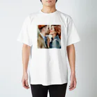 メアリーの「恋人のキス」 Regular Fit T-Shirt