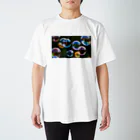 AQUAMETAVERSEの大小の輝くシャボン玉　BLUE PLUM  691 スタンダードTシャツ