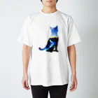 猫との風景の星空と猫_003 Regular Fit T-Shirt