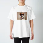 Khisakiの犬　カワイイ　眼鏡をかけている Regular Fit T-Shirt