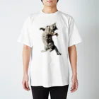 MOCAGOLDのお腹が重くて寝返りが大変な猫 スタンダードTシャツ