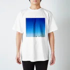 いちごみるくの空へ向かって Regular Fit T-Shirt