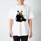 〜たけしゃんのお店〜の笹を食べるパンダ③ スタンダードTシャツ