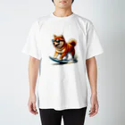 柴犬に囲まれたいのサーフィンするかわいい柴犬の子犬 Regular Fit T-Shirt