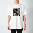 yuuyuu2024のカナヘビの目覚め Regular Fit T-Shirt