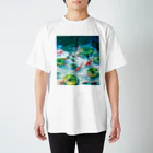 地球屋SUZURI店の金魚 Regular Fit T-Shirt