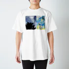 kuu_kaスマホケースの空架と木 Regular Fit T-Shirt