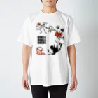 こむにゅのアパートメントの『RING A RING A ROSES (→)』 Regular Fit T-Shirt