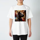 Fujimishokaiの牛の絵　力強く王者のような風格を醸し出しています。 Regular Fit T-Shirt