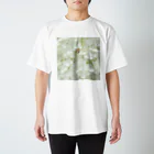 kanyの紫陽花とハチ_グリーン Regular Fit T-Shirt