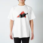 モアクリのネコの45° Regular Fit T-Shirt