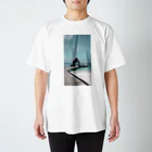 何でも屋さんの海辺の小屋 Regular Fit T-Shirt