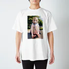 ヒサの裸足美女 Regular Fit T-Shirt