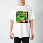 Kyun_uranaiの寿司職人を目指す緑の妖怪 Regular Fit T-Shirt