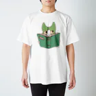 やとりえ-yatorie-の本を読むハチワレ スタンダードTシャツ