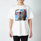 福井かほの干されてしまった 毛玉のペンギンぬいぐるみ Regular Fit T-Shirt