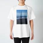 koikoi shop@suzuri店のあえて殺風景な北国の海 Regular Fit T-Shirt