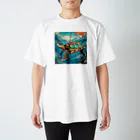 日本の風景 COOL JAPANの日本の風景:荒波にもまれる海がめ、Japanese scenery: Sea turtle caught in rough waves Regular Fit T-Shirt