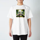 亀蘭タマムシの木漏れ日・すやすや Regular Fit T-Shirt