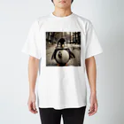 Mt_hatakeのお出かけペンギン Regular Fit T-Shirt