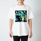 ぱんだ好きの店の月夜のパンダと女の子6 Regular Fit T-Shirt