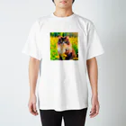 猫好きの谷の猫の水彩画/花畑のノルウェージャンフォレストキャットねこのイラスト Regular Fit T-Shirt