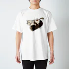 おできちゃんのとぶねこ Regular Fit T-Shirt