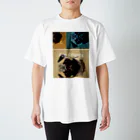 Pug Friendsの愛らしいパグの魅力 スタンダードTシャツ