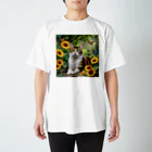 ゆあみゆ'sショップのぽっちゃり三毛猫の夏☀ スタンダードTシャツ