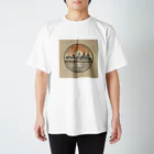 Goyaの夕方のビル群 Regular Fit T-Shirt