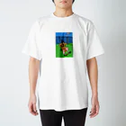 ニャンニャンフルーツパラダイスのエイサーのチョンダラーがスケボー Regular Fit T-Shirt