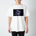 YLIL Shopの夏の雷 Regular Fit T-Shirt