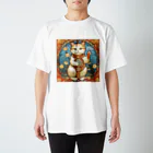 ゆまちゃんの開運雑貨屋さんの人を招く左手招き猫ミュシャ風 Regular Fit T-Shirt