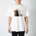 HappyFaceMarketのなに見てるのかな？３匹の子猫 Regular Fit T-Shirt