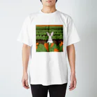 はちみつあめの人参畑のウサギさん Regular Fit T-Shirt