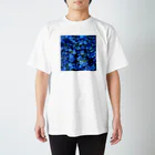 オンラインショップイエローリーフの鮮やかな青色の花　ネモフィラ スタンダードTシャツ