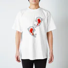 ほんわか工場の錦鯉ちゃん Regular Fit T-Shirt