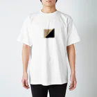 Tshirts-shopのベージュ×ブラック Regular Fit T-Shirt