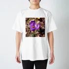 (ゆえ°³°)_( :3 」 )_の花)くろっ≡┏( ^o^)┓ｶｻｶｻｶｻ Regular Fit T-Shirt