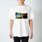 ryuseiのガラス越しの夕焼け Regular Fit T-Shirt