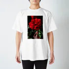 しゃしんの一輪のバラ Regular Fit T-Shirt