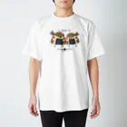 “すずめのおみせ” SUZURI店のすゞめむすび（寄り添って幸せ） Regular Fit T-Shirt