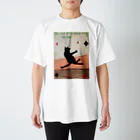 クロネコDay'sの自由だ！社会に染まるな！ Tシャツ Regular Fit T-Shirt