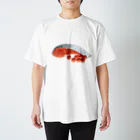 ねこ日和の保護者同伴(鮭とイクラ) Regular Fit T-Shirt