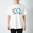 フォーヴァのMy name starts with letter Q Regular Fit T-Shirt