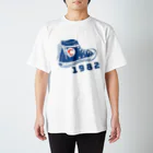 1982 (ｲﾁｷｭｳﾊﾁﾆｲ）の1982スニーカー１ スタンダードTシャツ