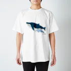 Kinkadesign うみのいきものカワイイShopのナガスクジラとミナミハンドウイルカ  Regular Fit T-Shirt